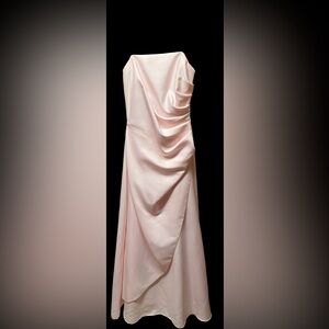 Beautiful pink strapless formal dress Size 6